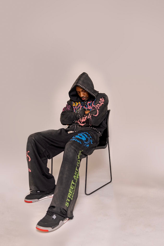 Model is 6'5" wearing a XL.